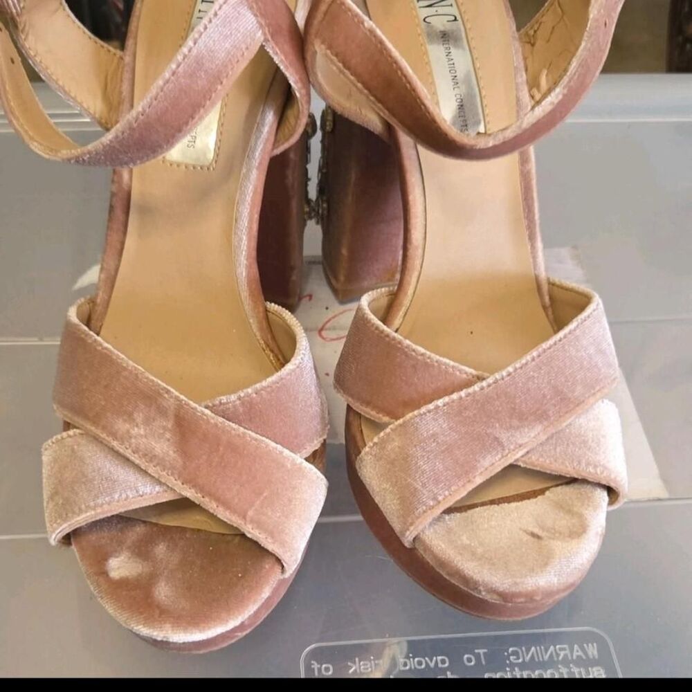 Dkny Women's Pink and Tan Sandals
